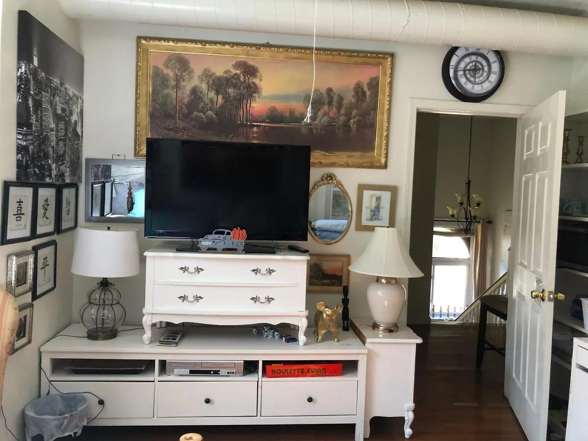 Highland Park Pittsburgh Apartment