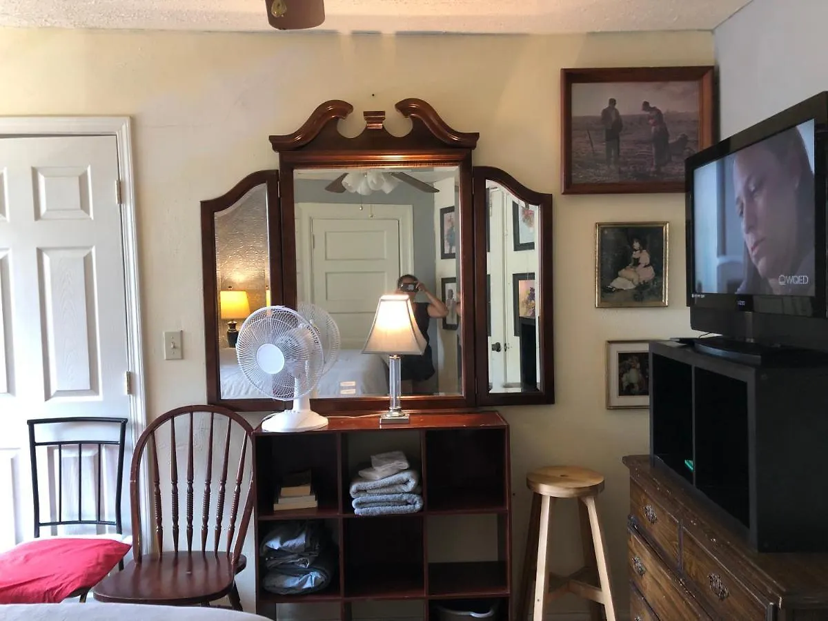 Highland Park Pittsburgh Apartment