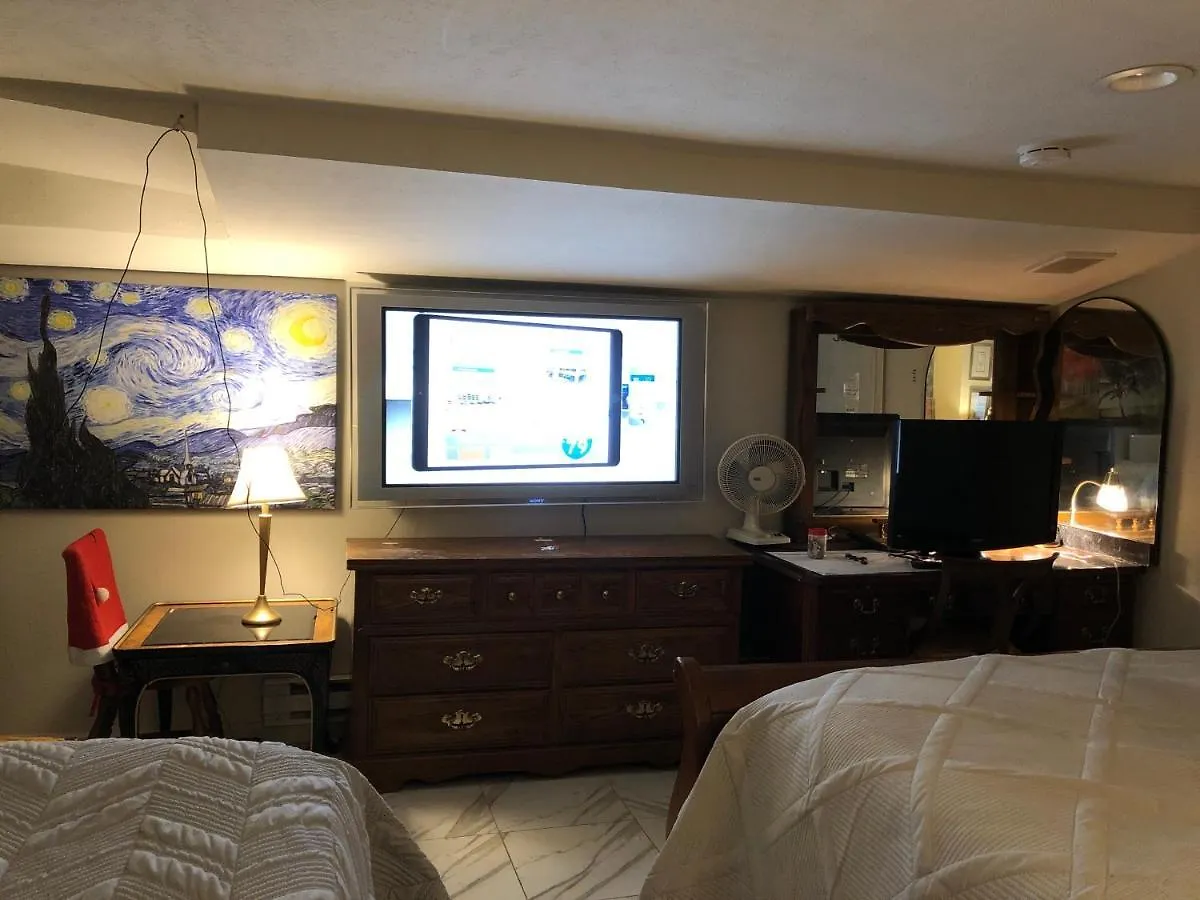 Highland Park Pittsburgh Apartment 0*,  United States